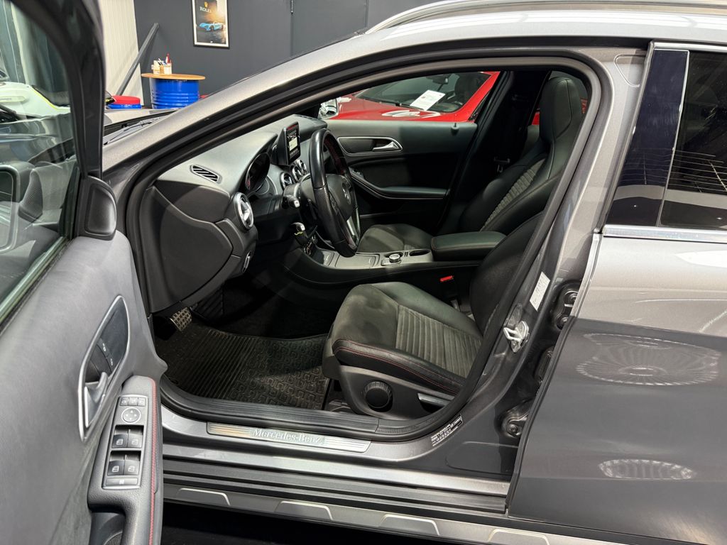 Mercedes-Benz GLA 220 2015