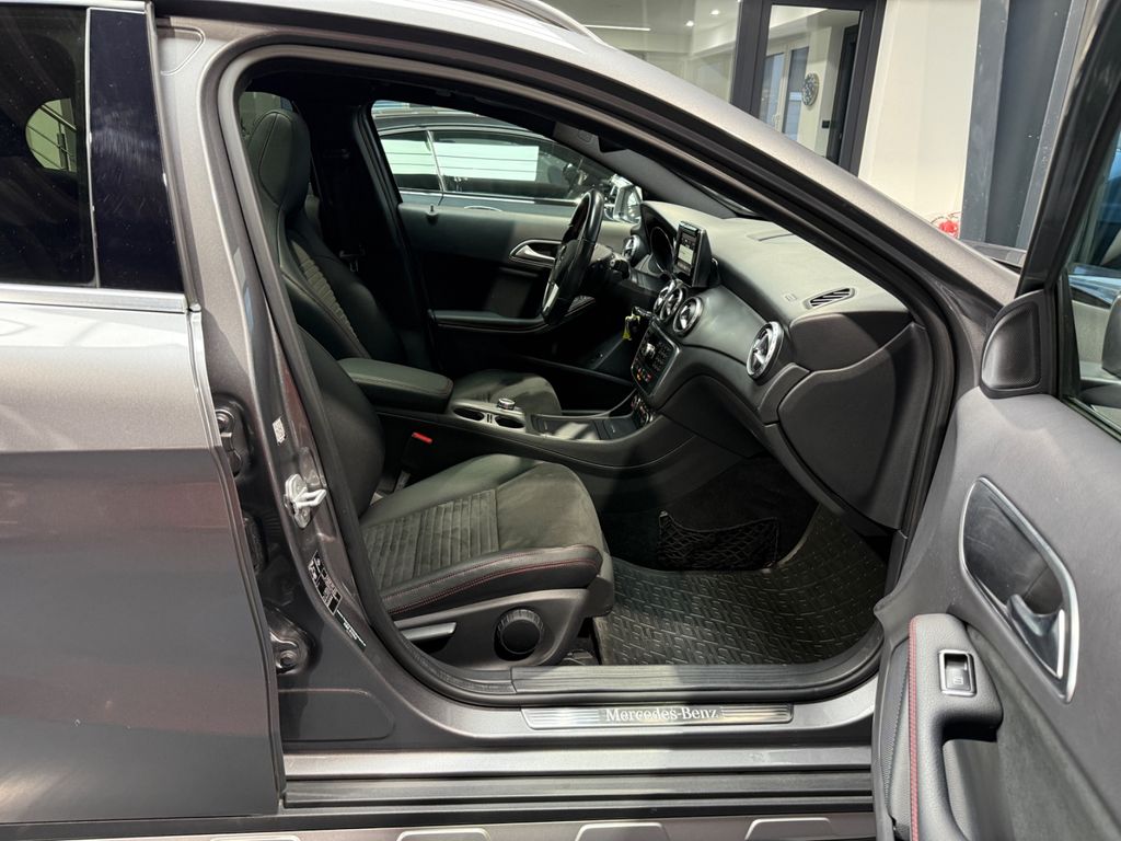 Mercedes-Benz GLA 220 2015