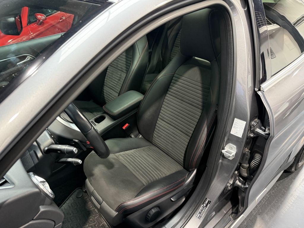 Mercedes-Benz GLA 220 2015