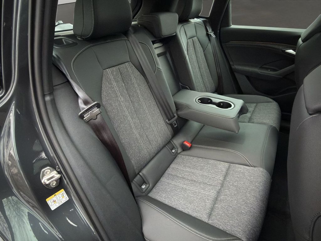 Audi Q6 e-tron 2025