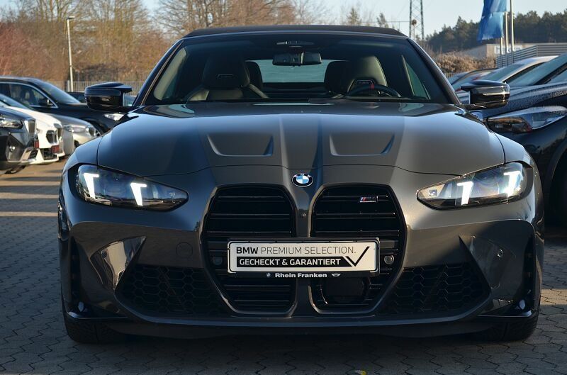 BMW M4 2025