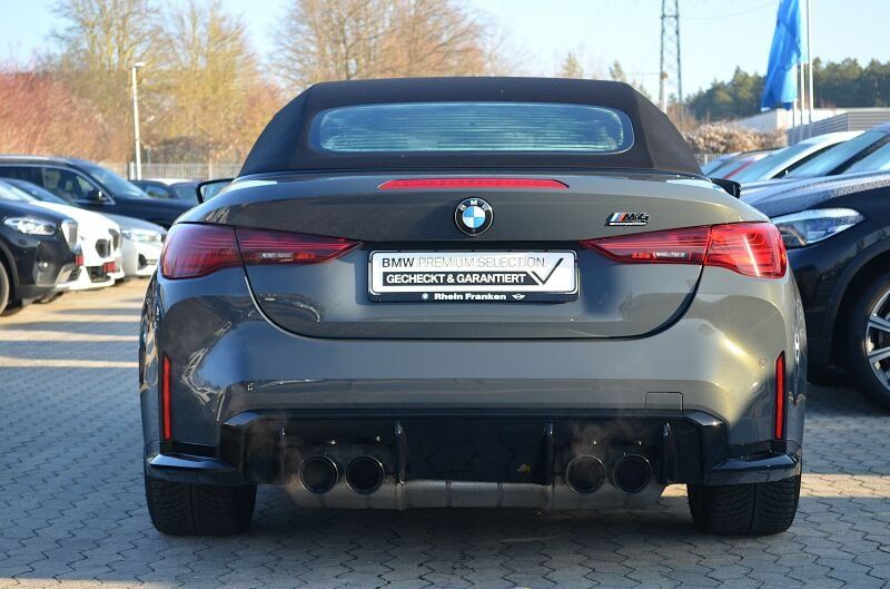 BMW M4 2025
