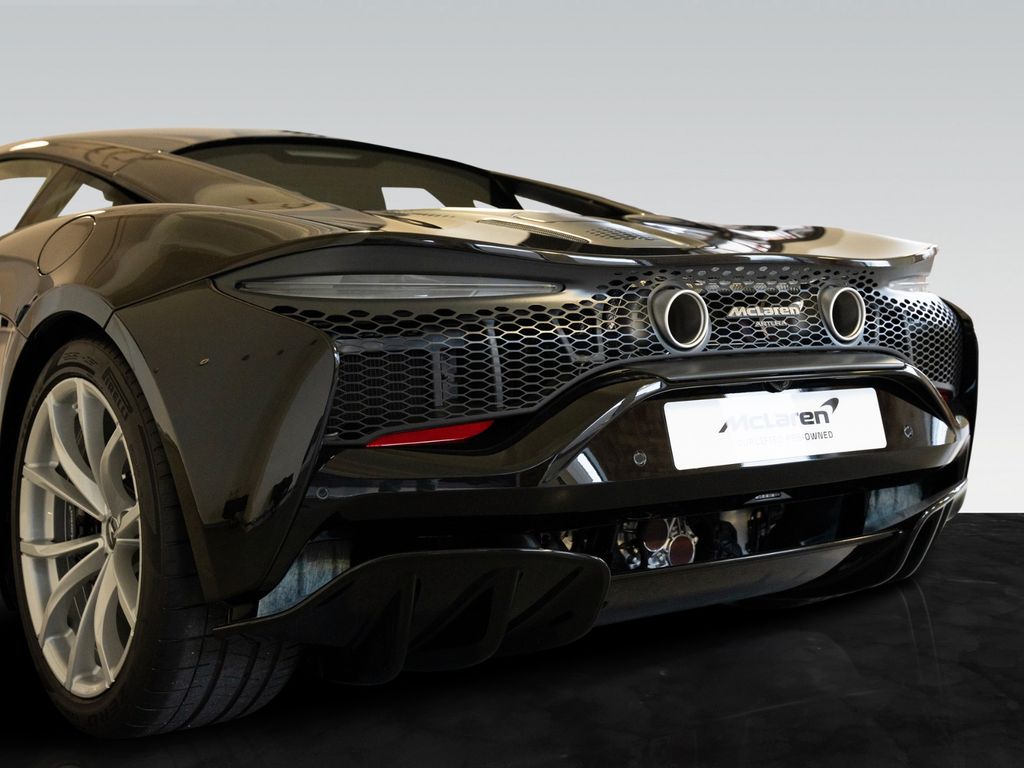 McLaren Artura 2023