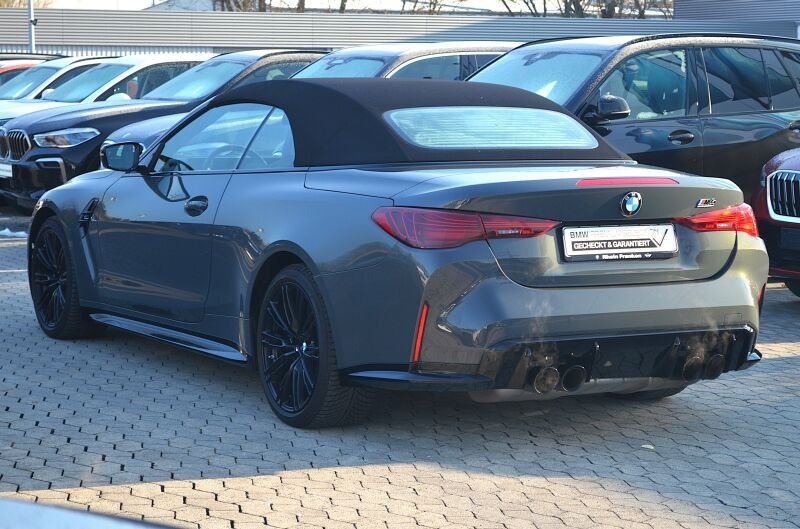 BMW M4 2025