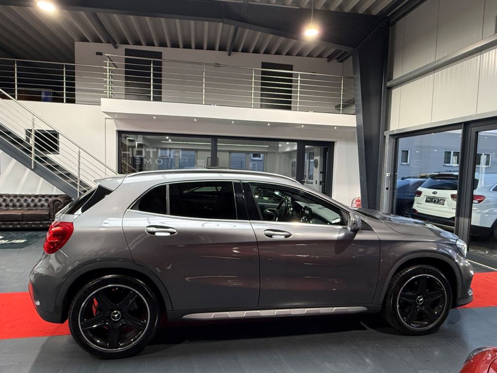 Mercedes-Benz GLA 220 2015