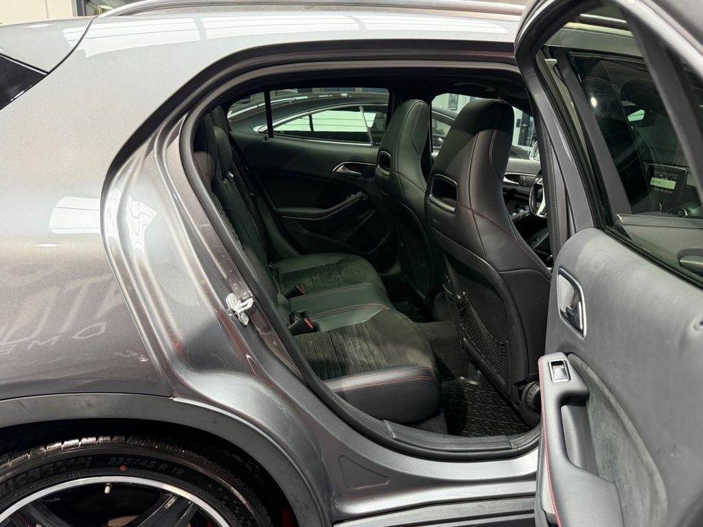 Mercedes-Benz GLA 220 2015