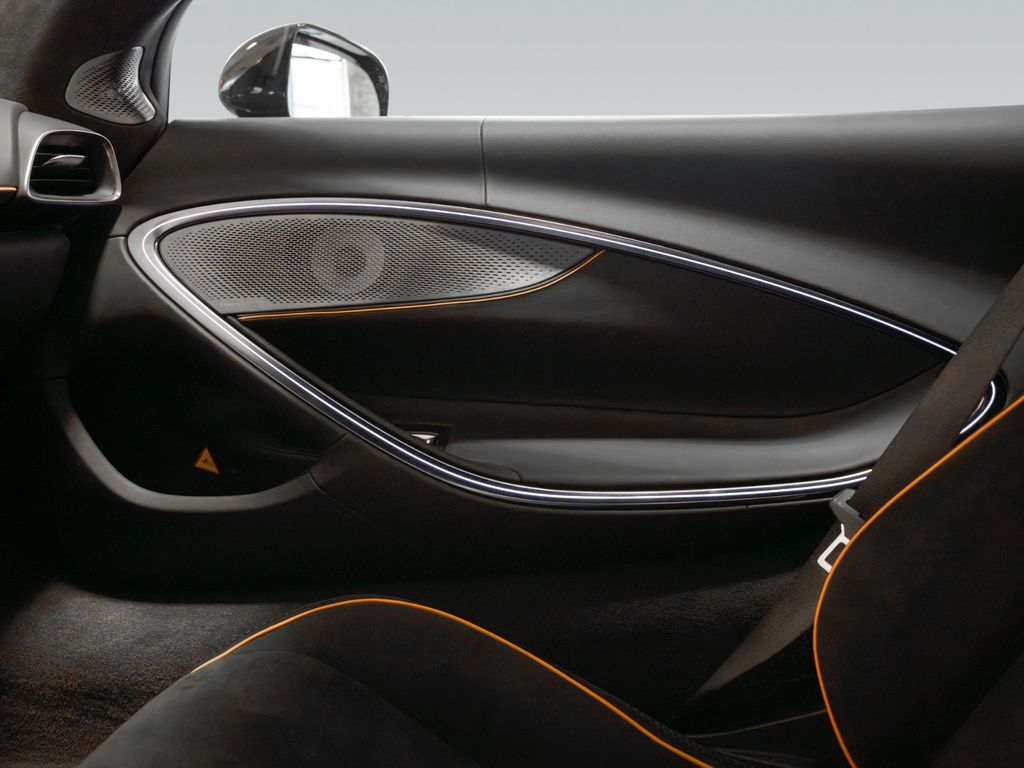 McLaren Artura 2023