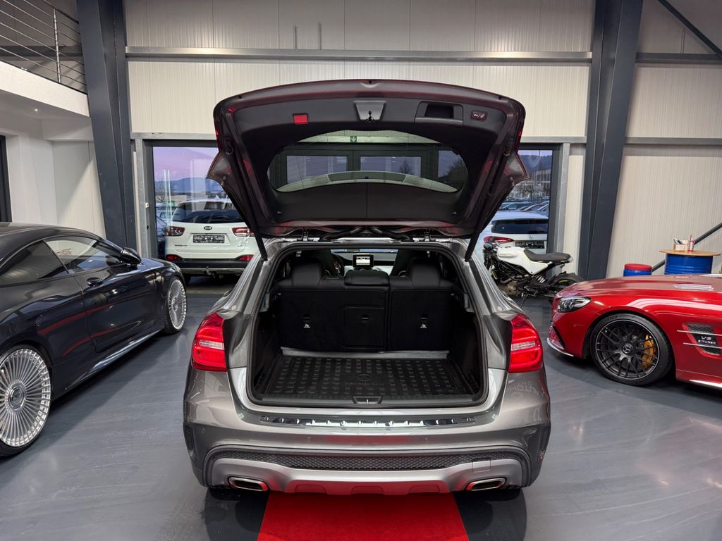 Mercedes-Benz GLA 220 2015