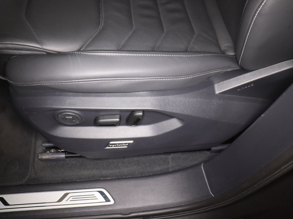 Volkswagen Touareg 2025