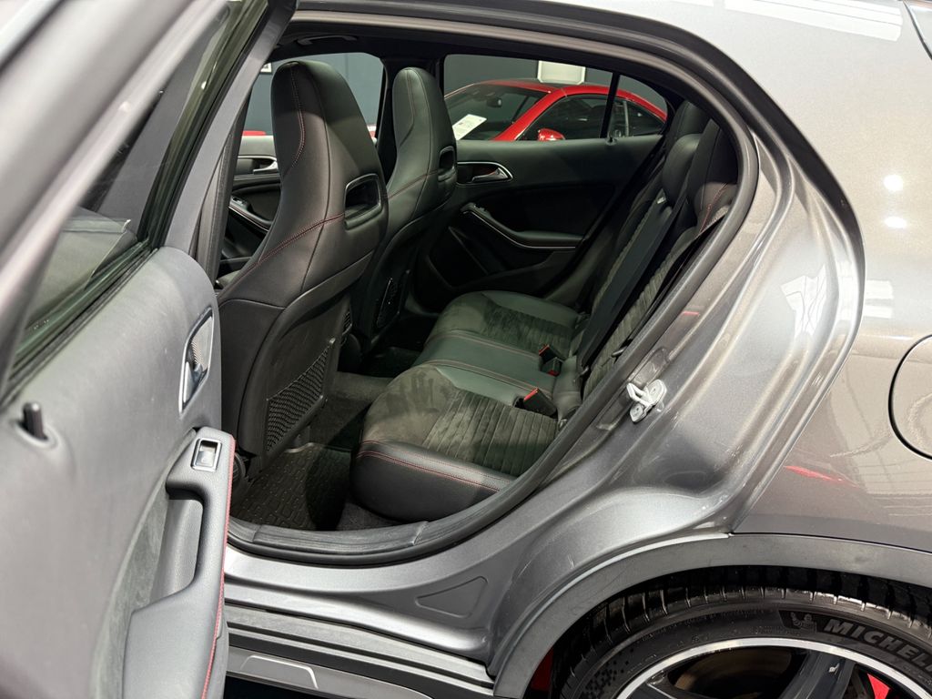 Mercedes-Benz GLA 220 2015