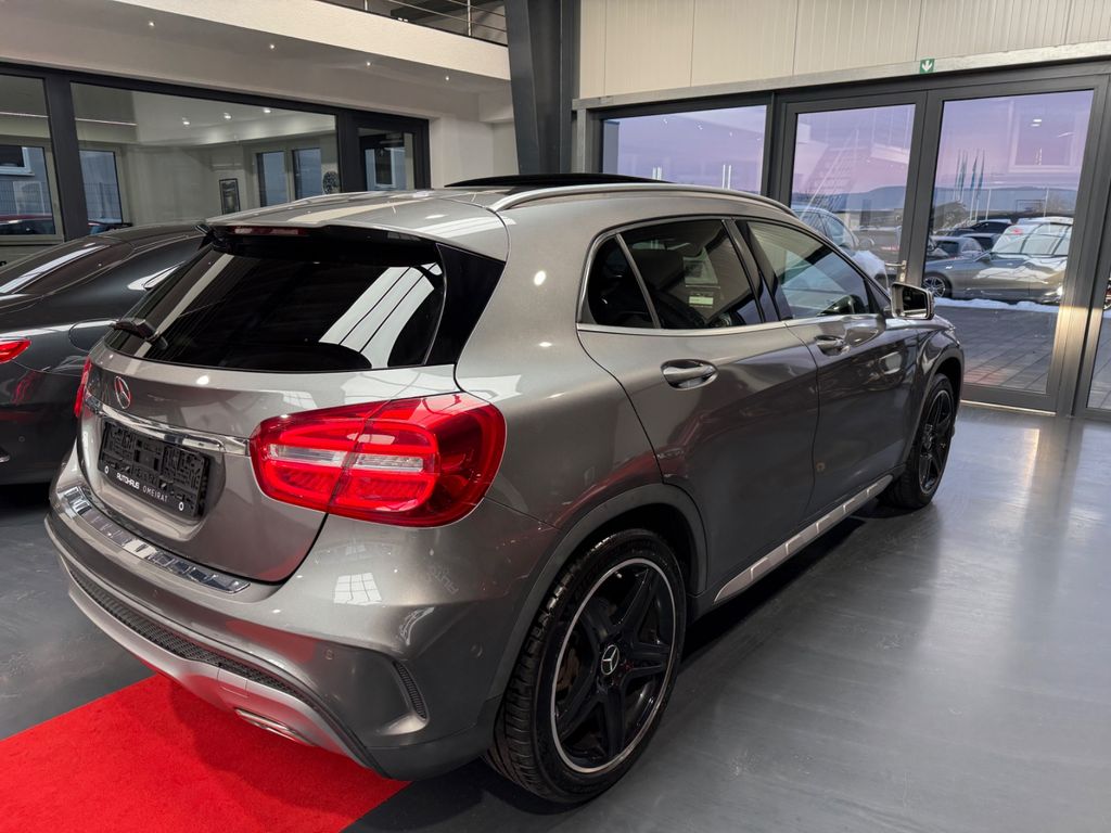 Mercedes-Benz GLA 220 2015
