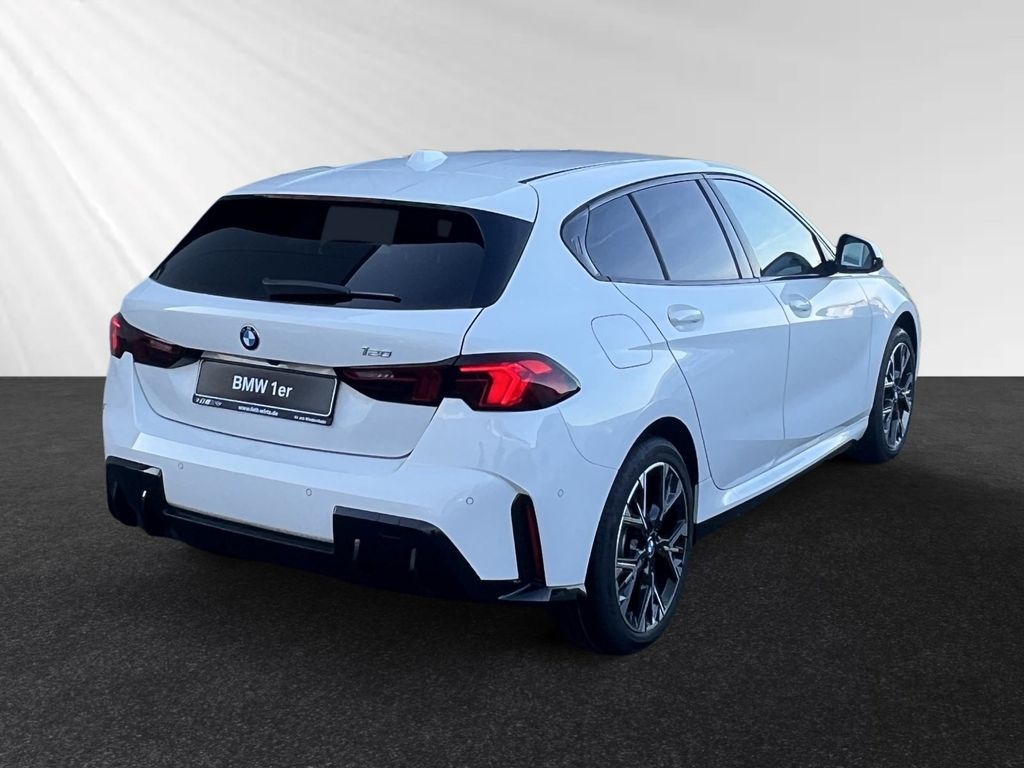BMW 120