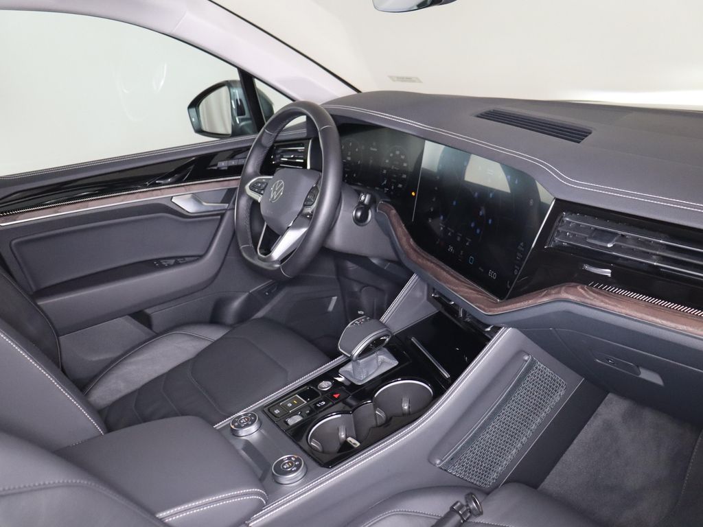 Volkswagen Touareg 2025