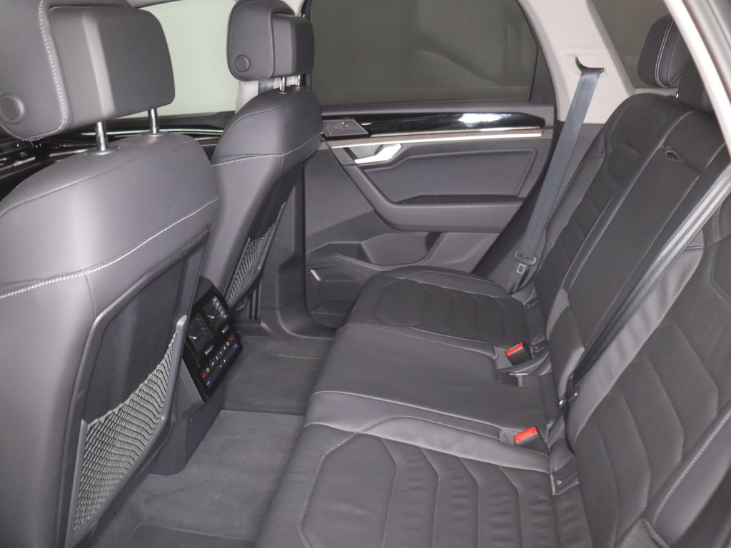 Volkswagen Touareg 2025