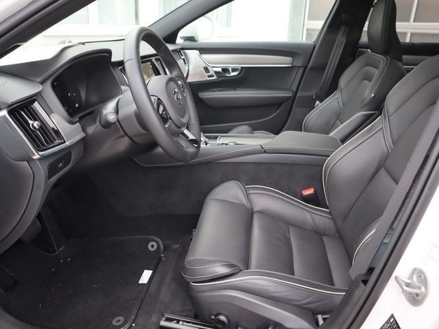 Volvo V90 Cross Country 2023