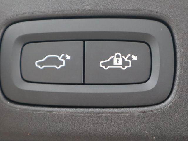 Volvo V90 Cross Country 2023