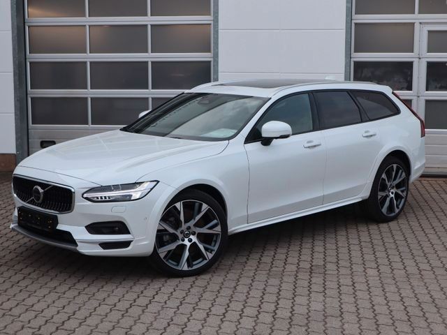 Volvo V90 Cross Country 2023