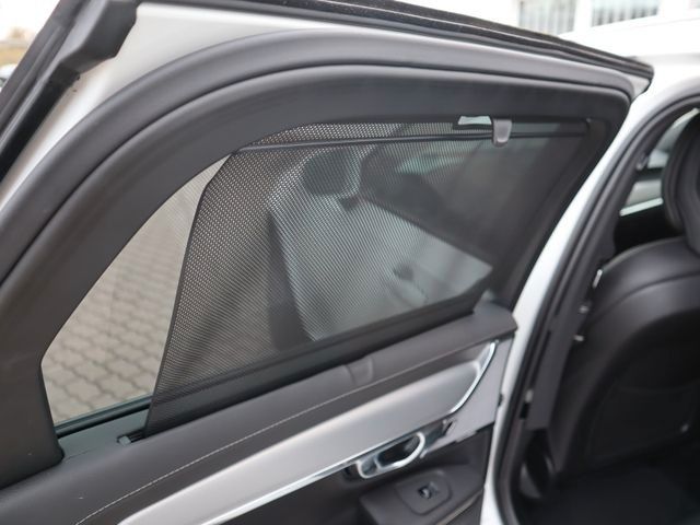 Volvo V90 Cross Country 2023