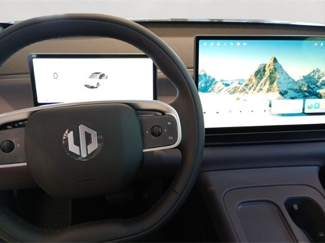 Leapmotor C10