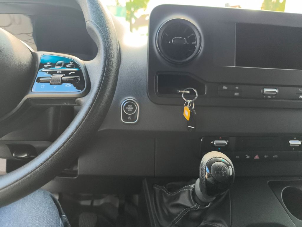 Mercedes-Benz Sprinter 2023