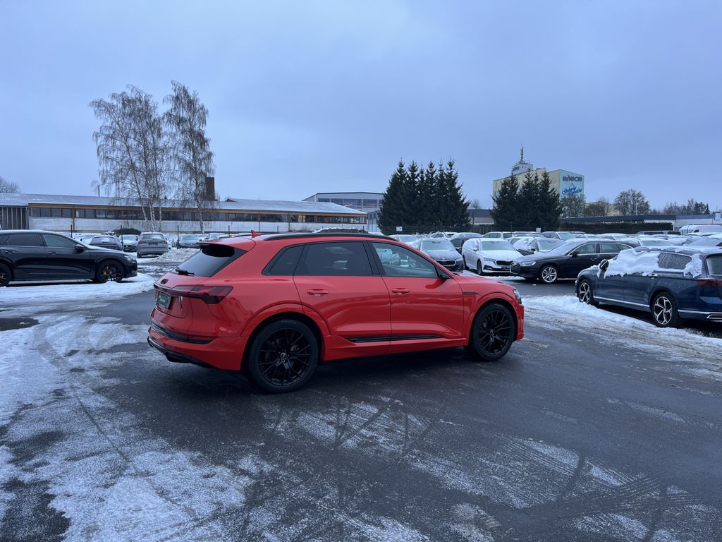 Audi e-tron 2022