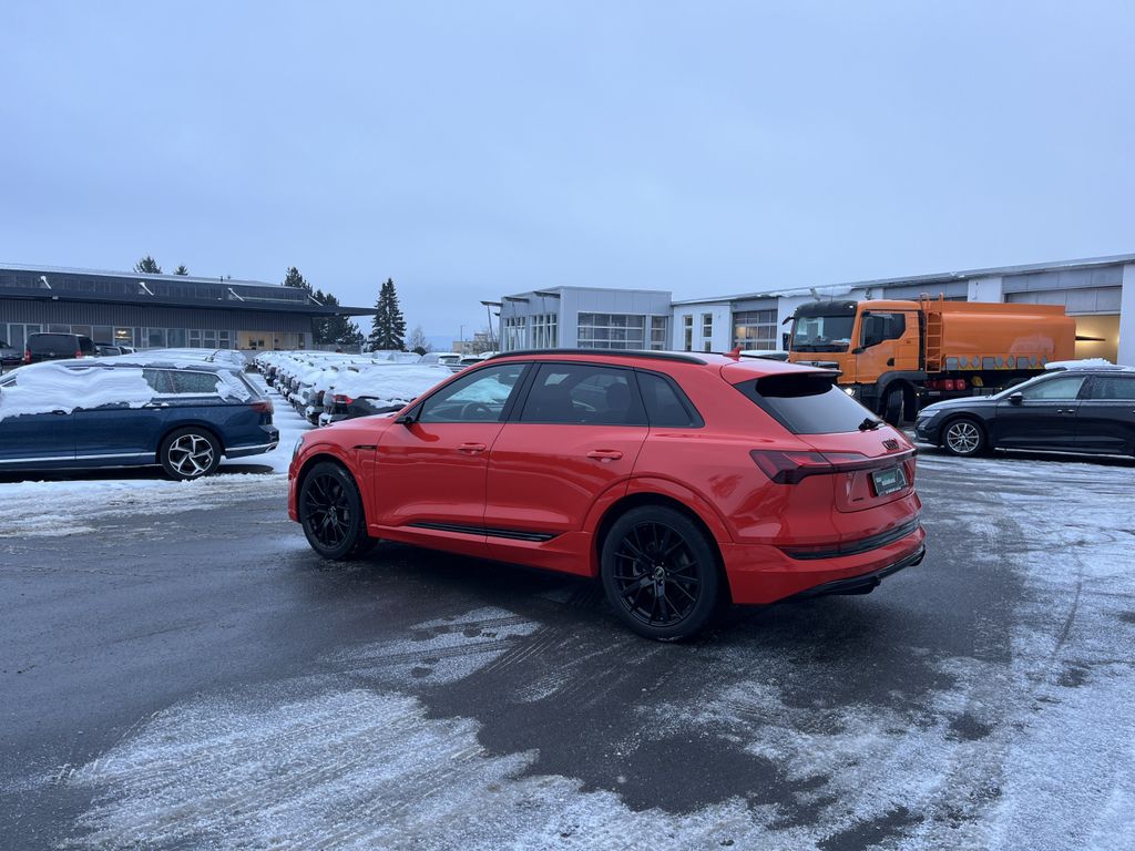 Audi e-tron 2022