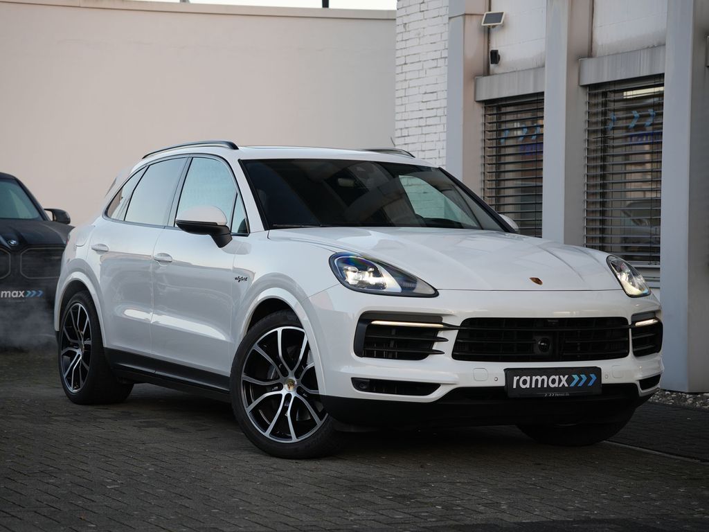 Porsche Cayenne 2021