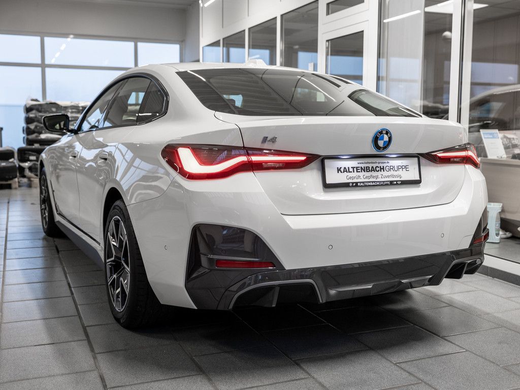 BMW i4 2023