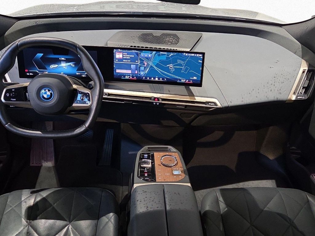 BMW iX 2023