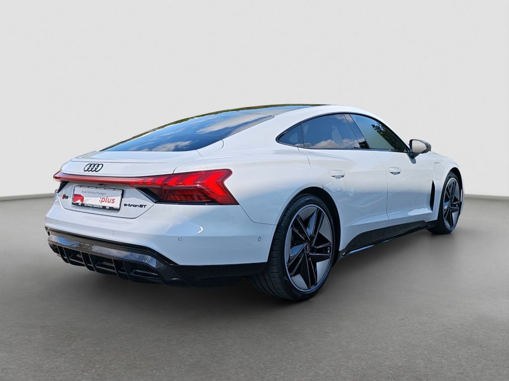 Audi RS e-tron GT 2022