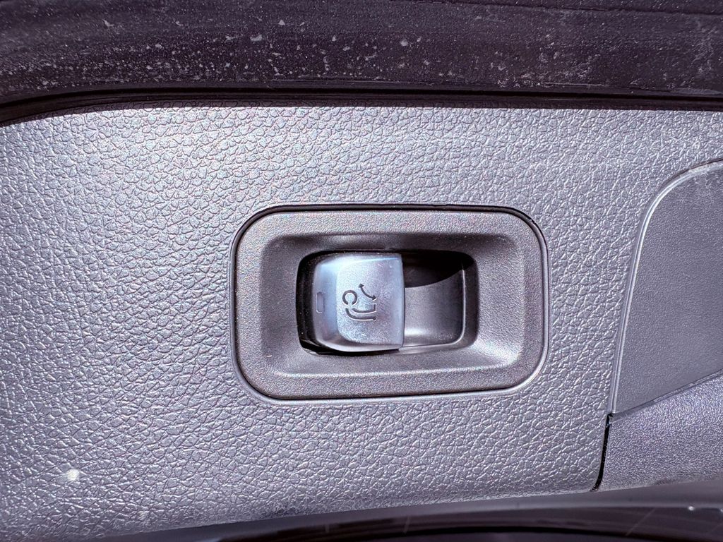 Mercedes-Benz EQC 2022