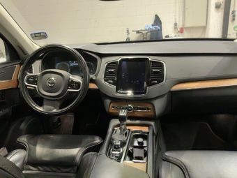 Volvo XC90 2019