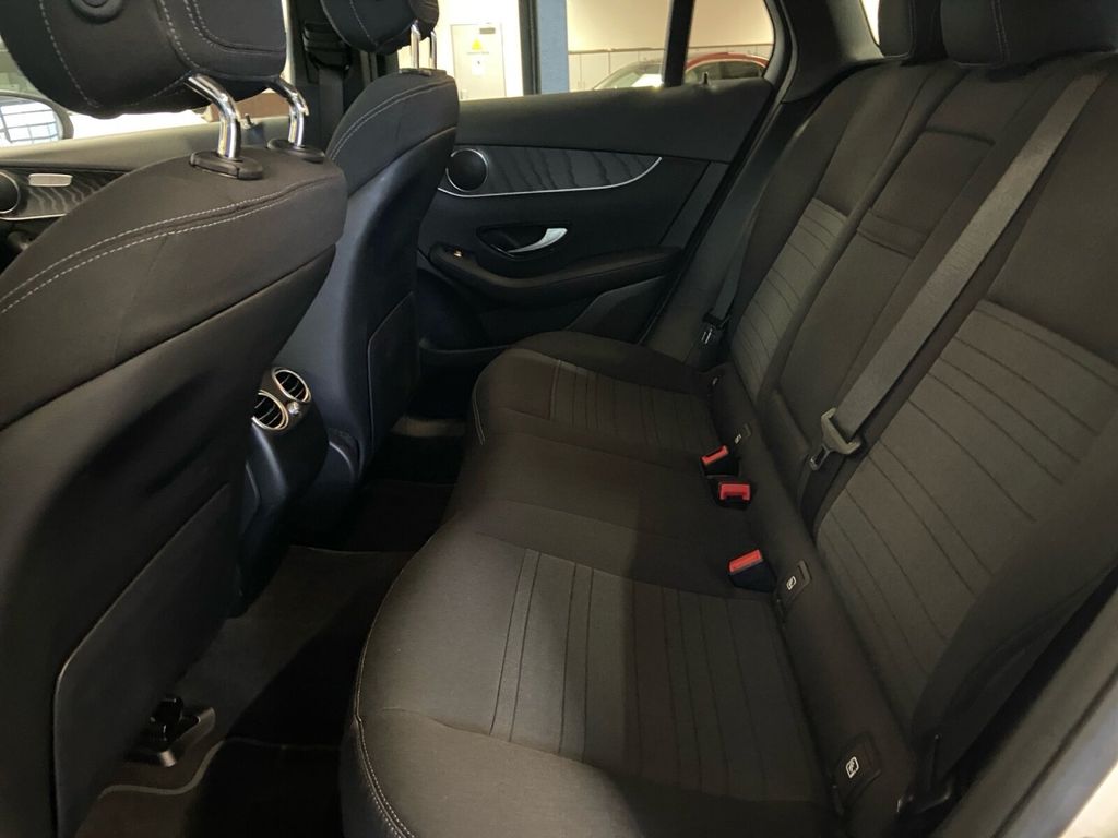 Mercedes-Benz GLC 300 2021