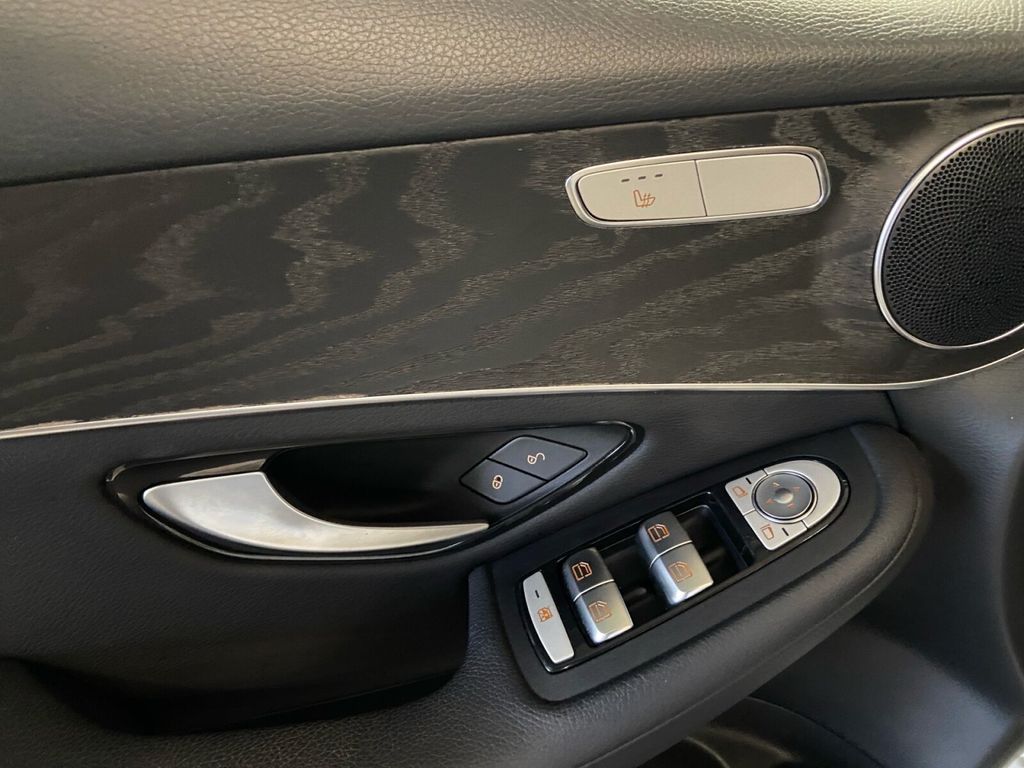 Mercedes-Benz GLC 300 2021