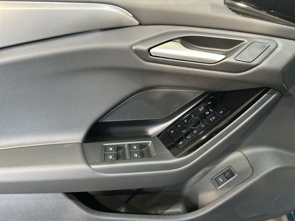 Audi A6 e-tron 2025