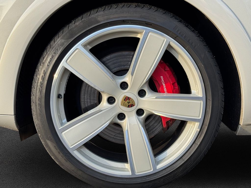 Porsche Cayenne 2021