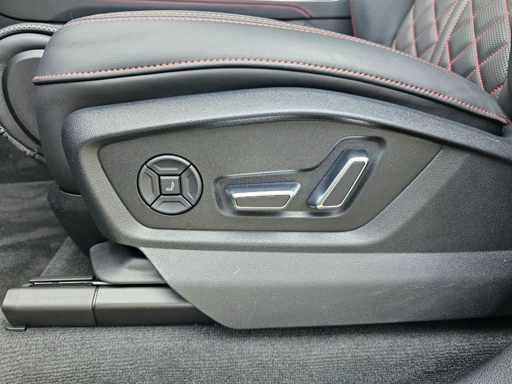 Audi SQ7 2024
