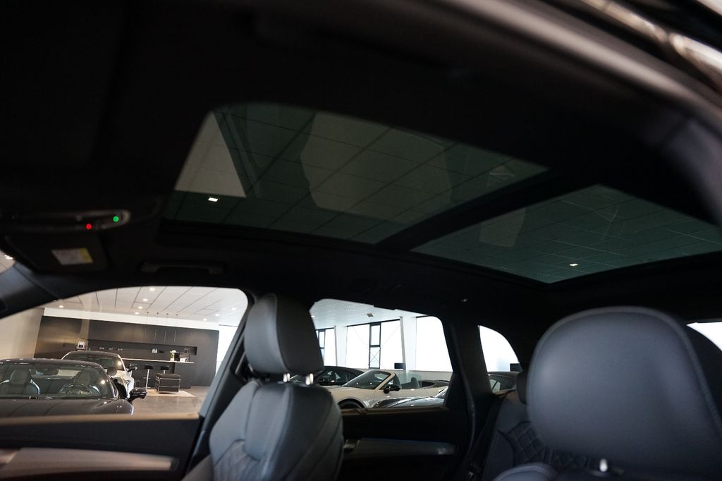 Audi SQ5 2025