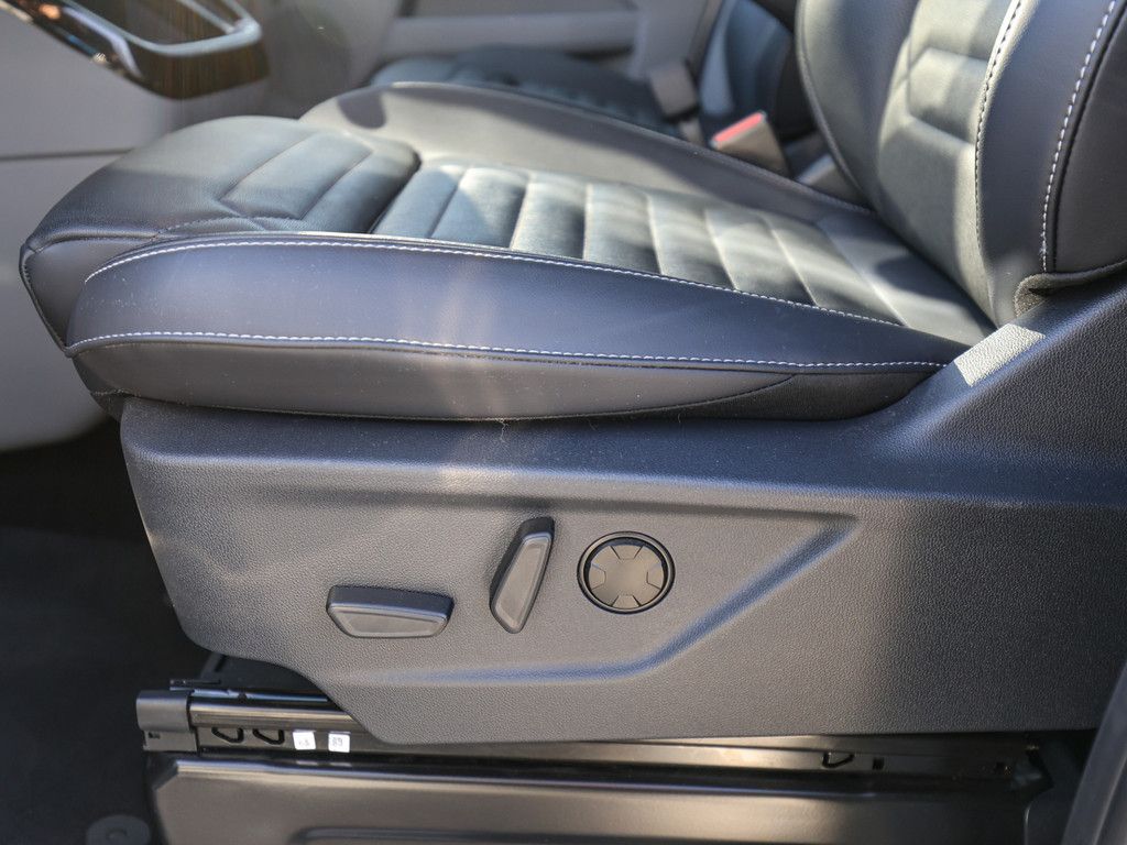 Ford Tourneo Custom 2025