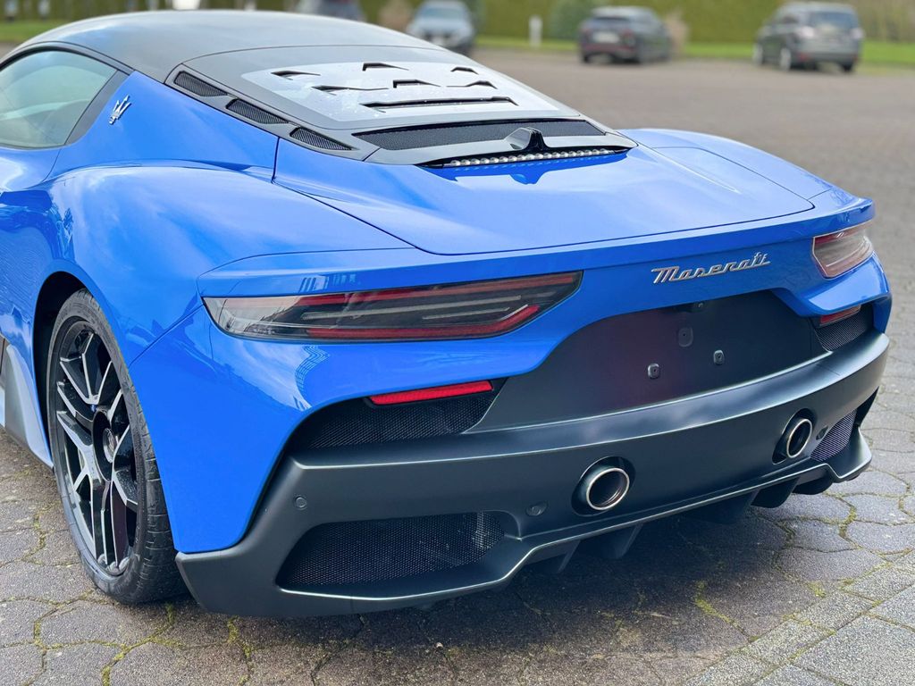 Maserati MC20
