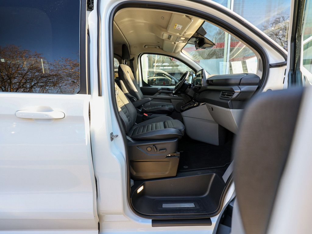 Ford Tourneo Custom 2025