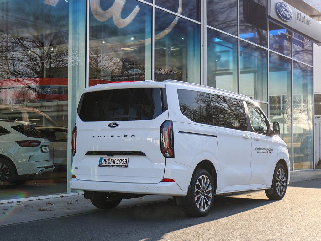 Ford Tourneo Custom 2025