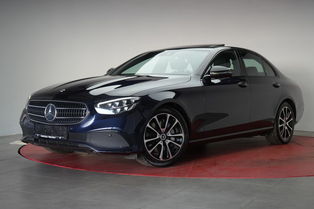 Mercedes-Benz E 300 2022