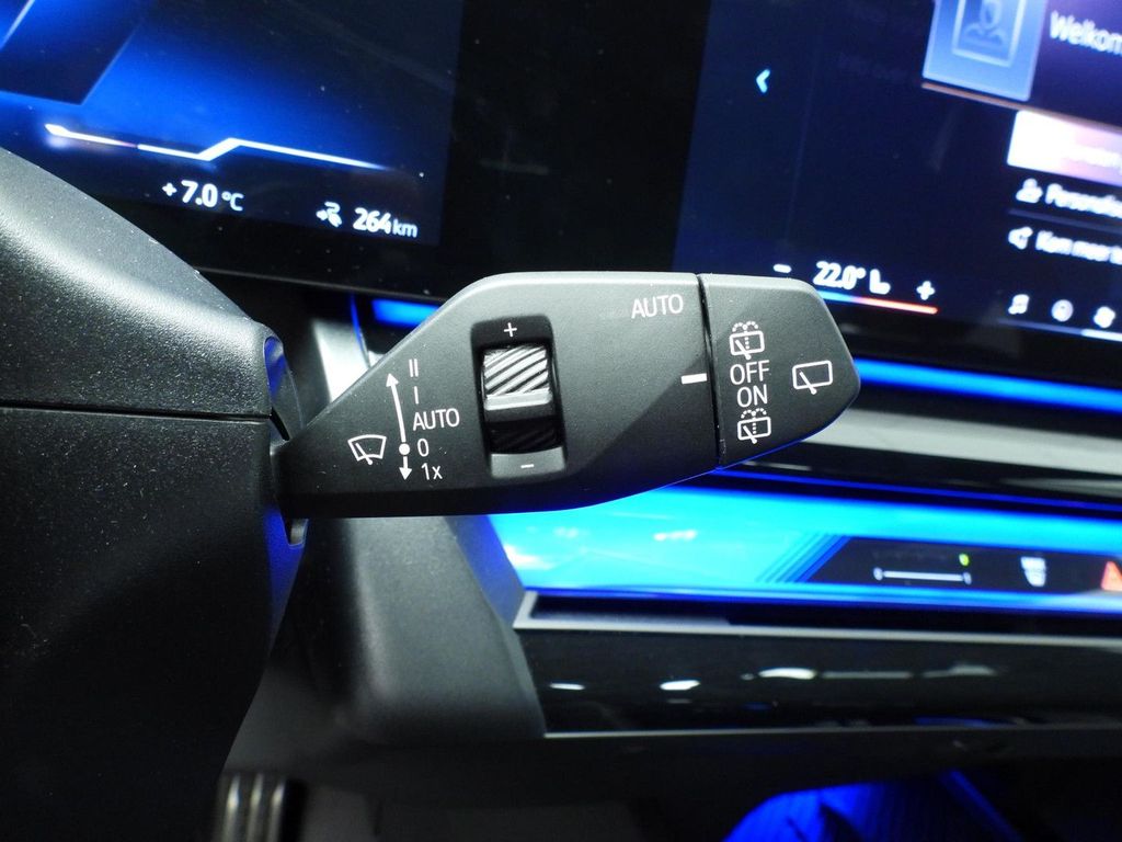 BMW i5 2025