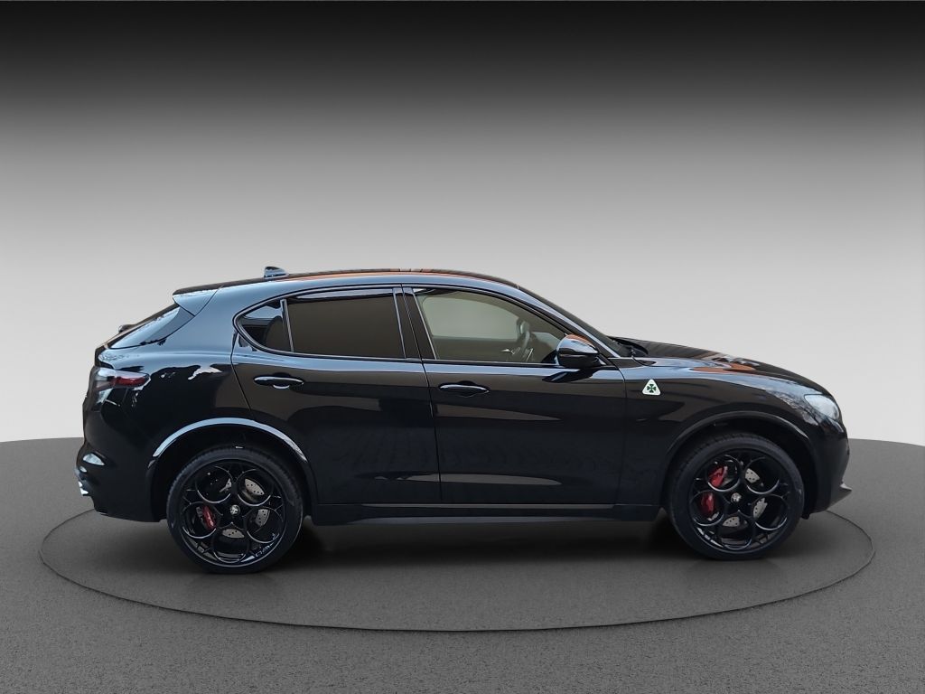 Alfa Romeo Stelvio 2025
