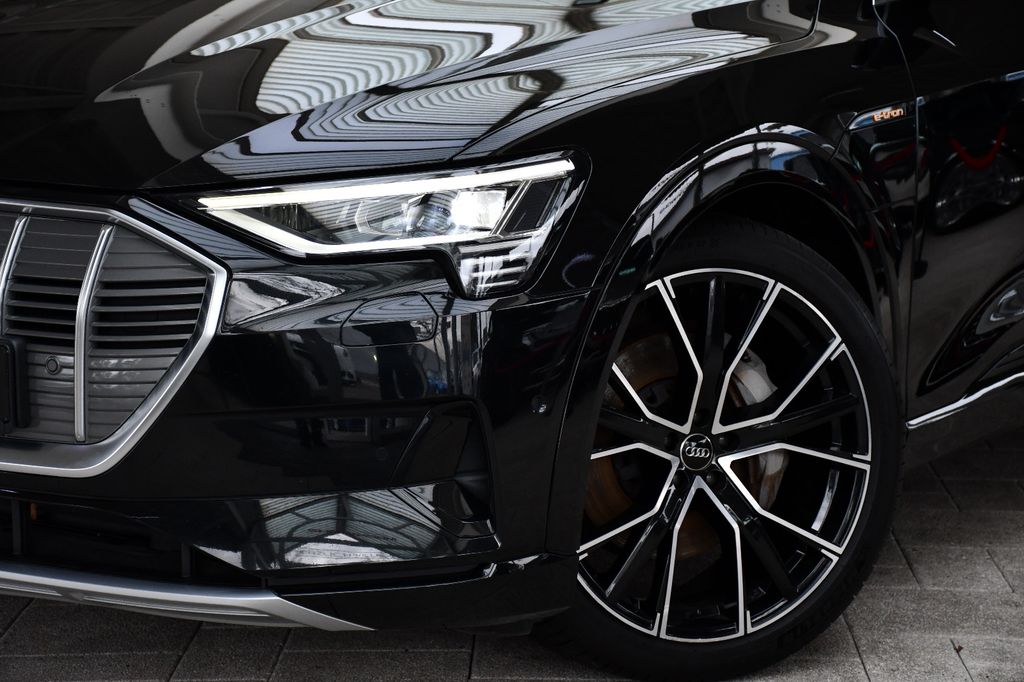 Audi e-tron 2019
