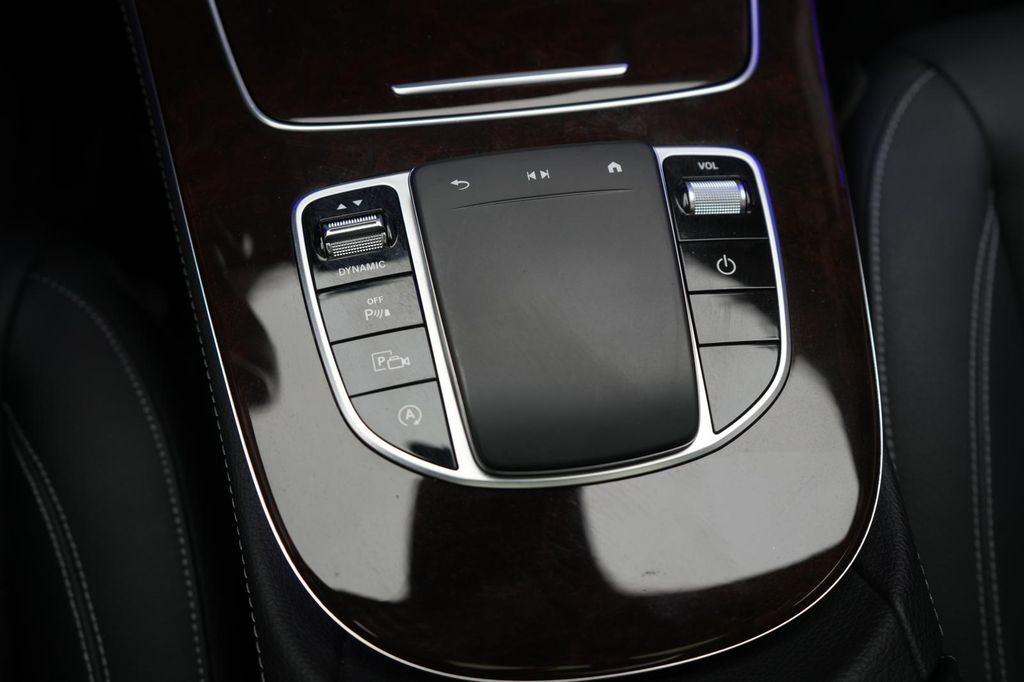 Mercedes-Benz E 300 2022