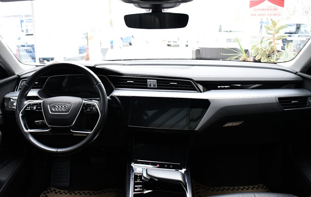 Audi e-tron 2019