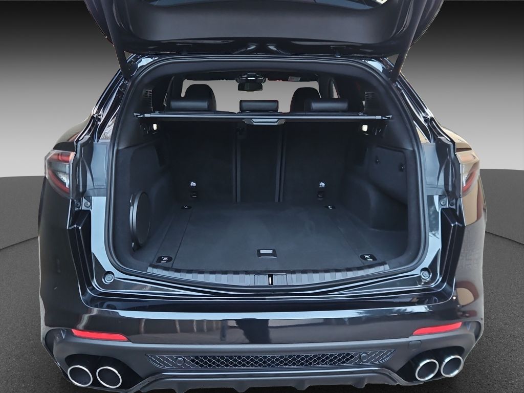 Alfa Romeo Stelvio 2025