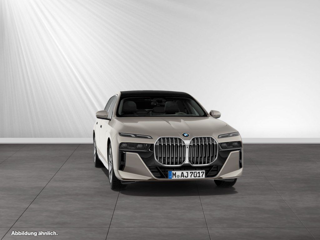 BMW 740 2025